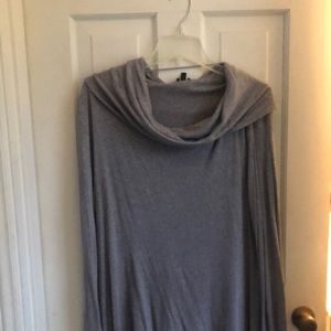 Light Gray Hi Low Turtleneck Sweater size XL